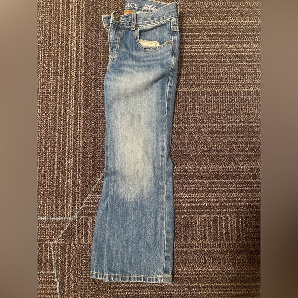 Childrens place NWT Boys jeans - Picture 2 of 2
